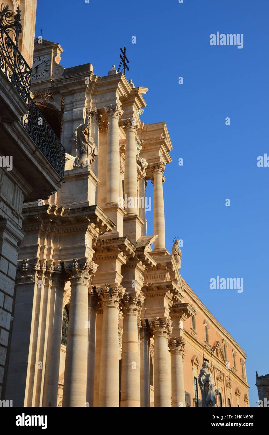 Alcune foto della bellissima città di Siracusa, antica colonia greca, scattate durante un viaggio estivo in Sicilia. Foto Stock