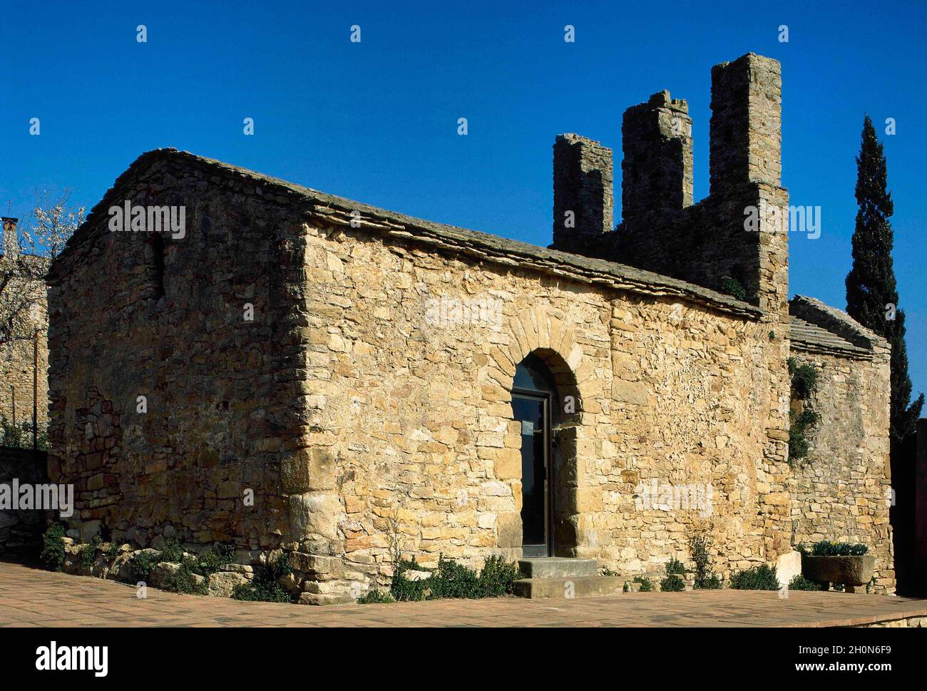 Spagna, Catalogna, Baix Emporda, provincia di Girona, Palau-sator. Chiesa di Sant Julià de Boada. Tempio pre-romanico, 10 ° secolo. Vista esterna. Foto Stock