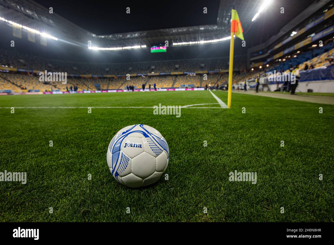 Lviv, Ucraina - 12 ottobre 2021: Associazione Ucraina della sfera di calcio. La Coppa del mondo di qualificazione UEFA, partita di calcio tra Ucraina e Bosnia Foto Stock