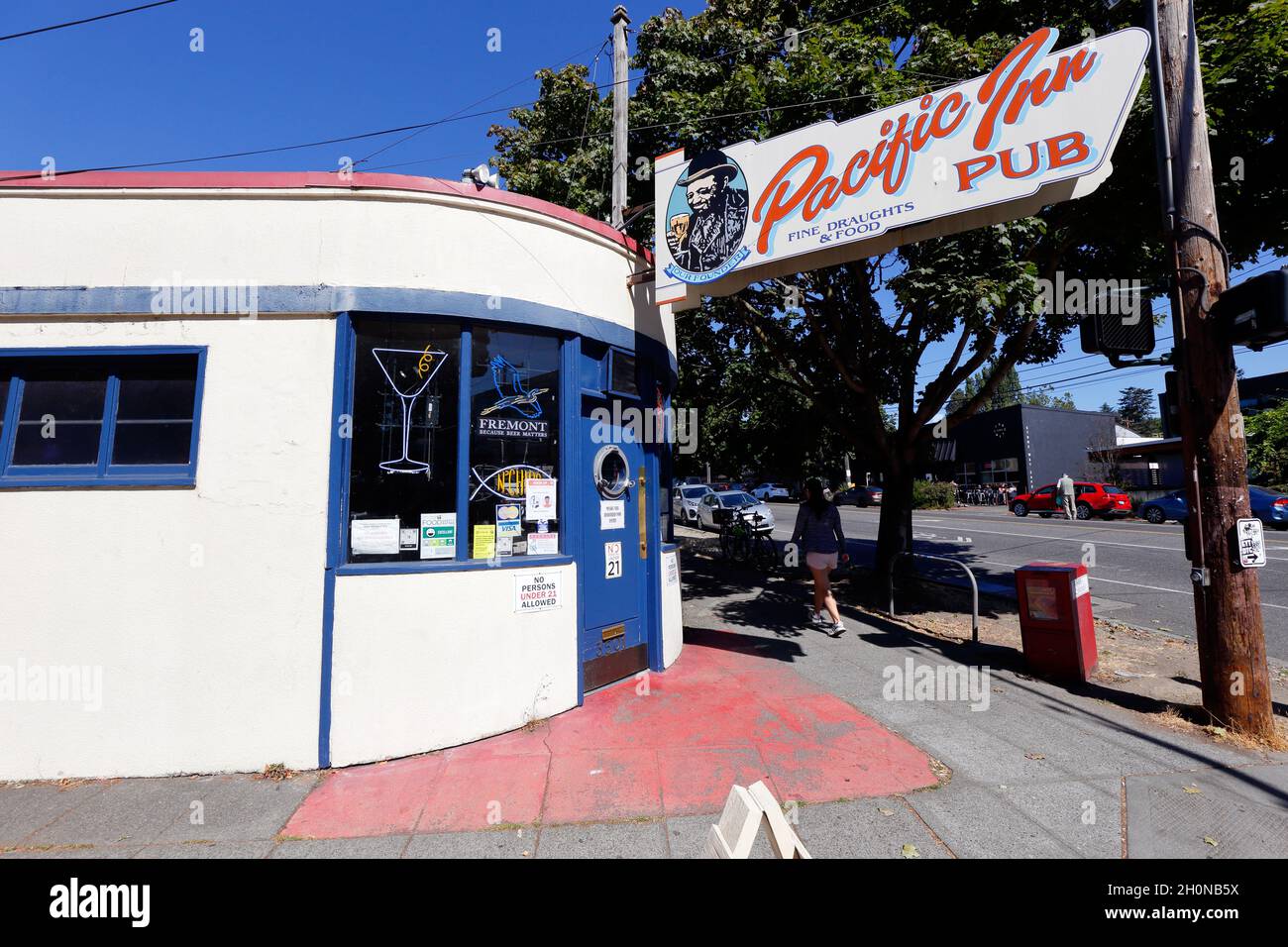 Pacific Inn Pub, 3501 Stone Way N, Seattle storefront foto di un bar nel quartiere Fremont con pesce e patatine fino a tarda notte. stato di washington Foto Stock