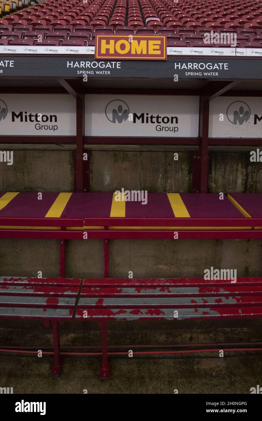 La panchina Home al Northern Commerals Stadium Foto Stock