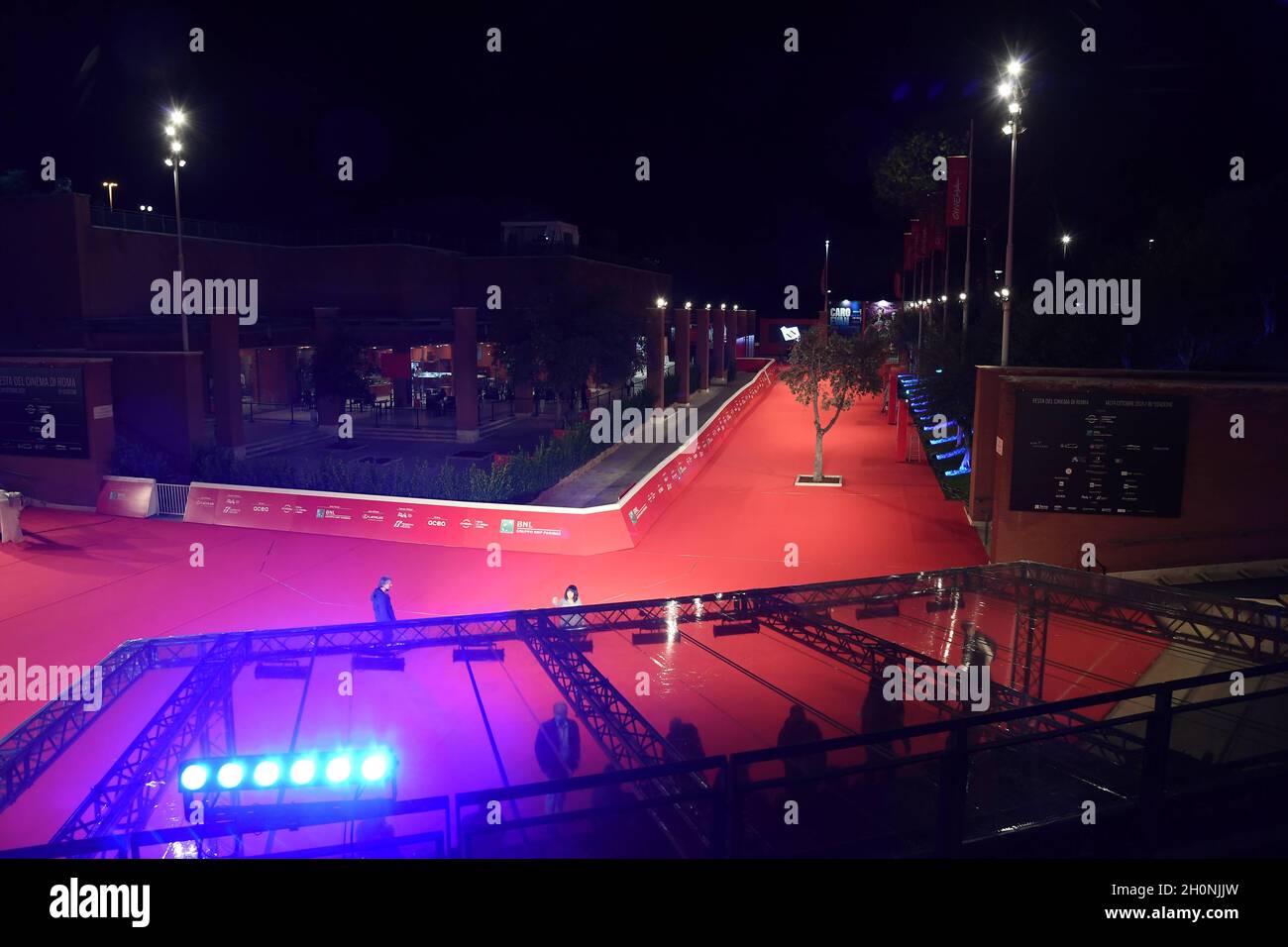 Roma, Italia. 13 ottobre 2021. Rome Cinema Fest 2021, Film Fest, Red Carpet. Nella foto: Il tappeto rosso Credit: Independent Photo Agency/Alamy Live News Foto Stock