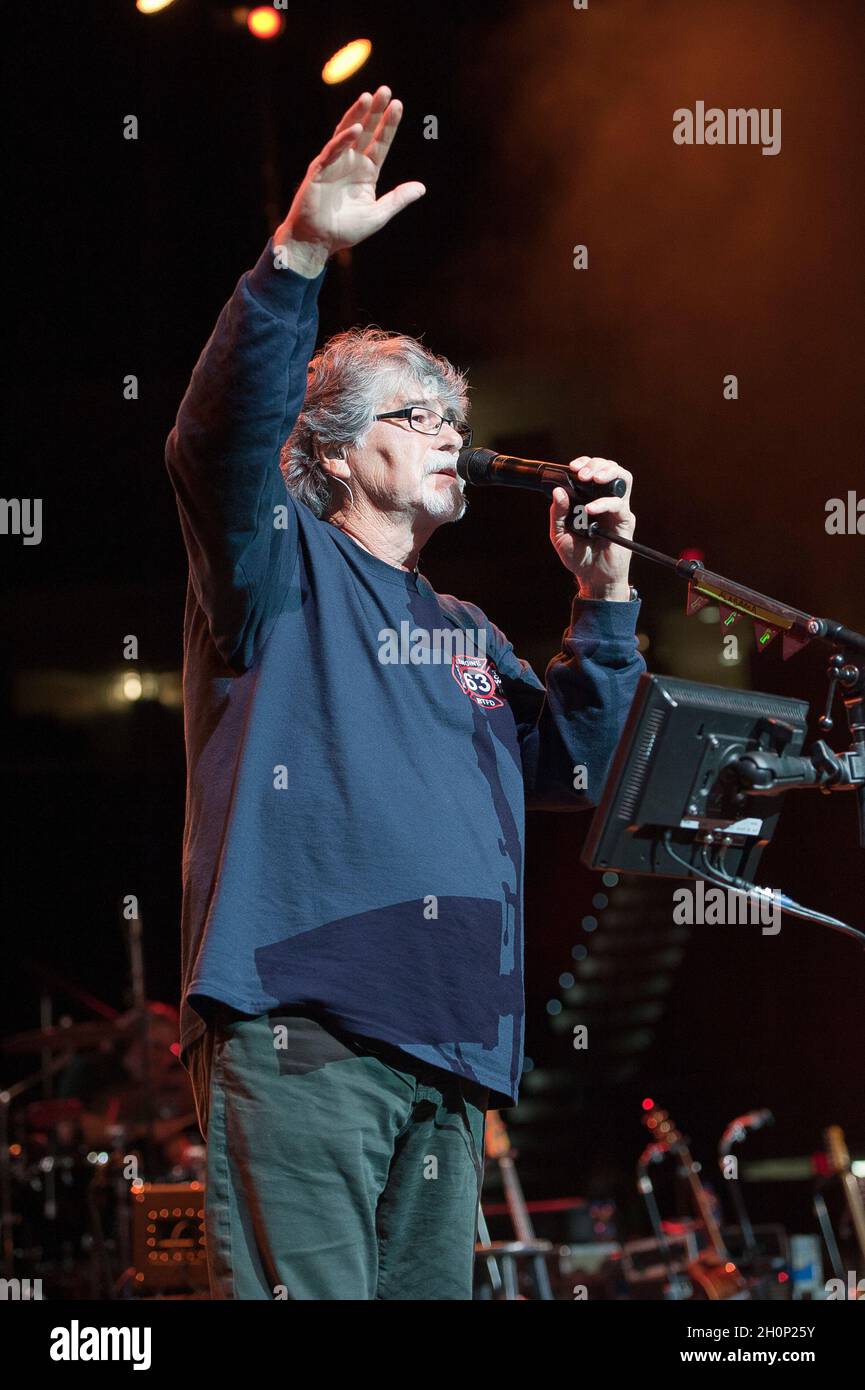 7 ottobre 2021 - Raleigh, North Carolina; USA - il cantante RANDY OWEN della band ALABAMA si esibisce dal vivo mentre il loro tour del 2021 fa una sosta alla PNC Arena situata a Raleigh. Copyright Jason Moore 2021. (Credit Image: © Jason Moore/ZUMA Press Wire) Foto Stock