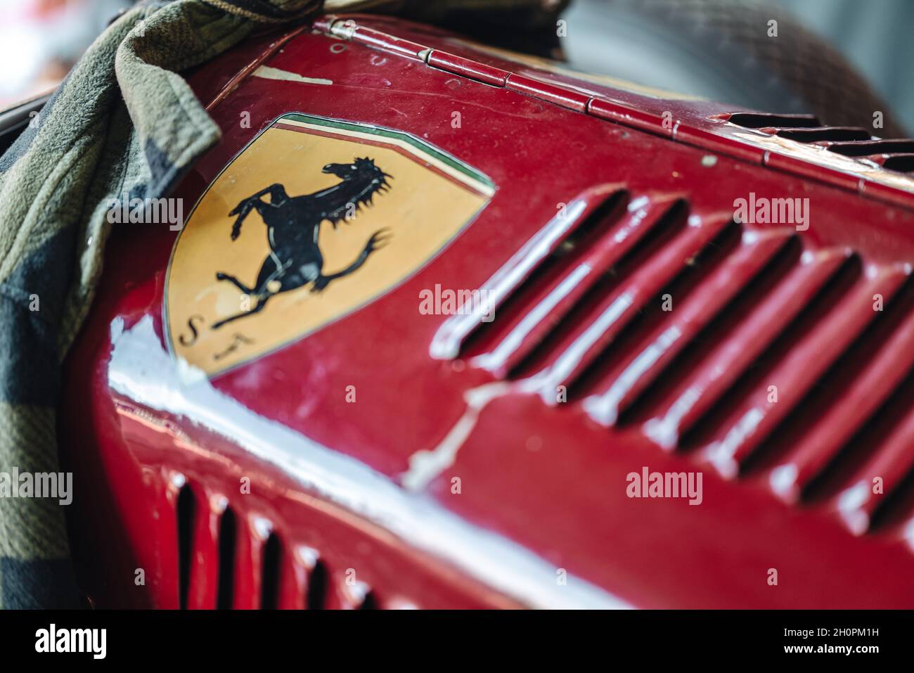 FRANCORCHAMPS, BELGIO-OTTOBRE 2021: Reportage delle 6 ore di corse di auto SPA Foto Stock FRANCORCHAMPS, BELGIO-OTTOBRE 2021: Reportage delle 6 ore di corse di auto SPA Foto Stock