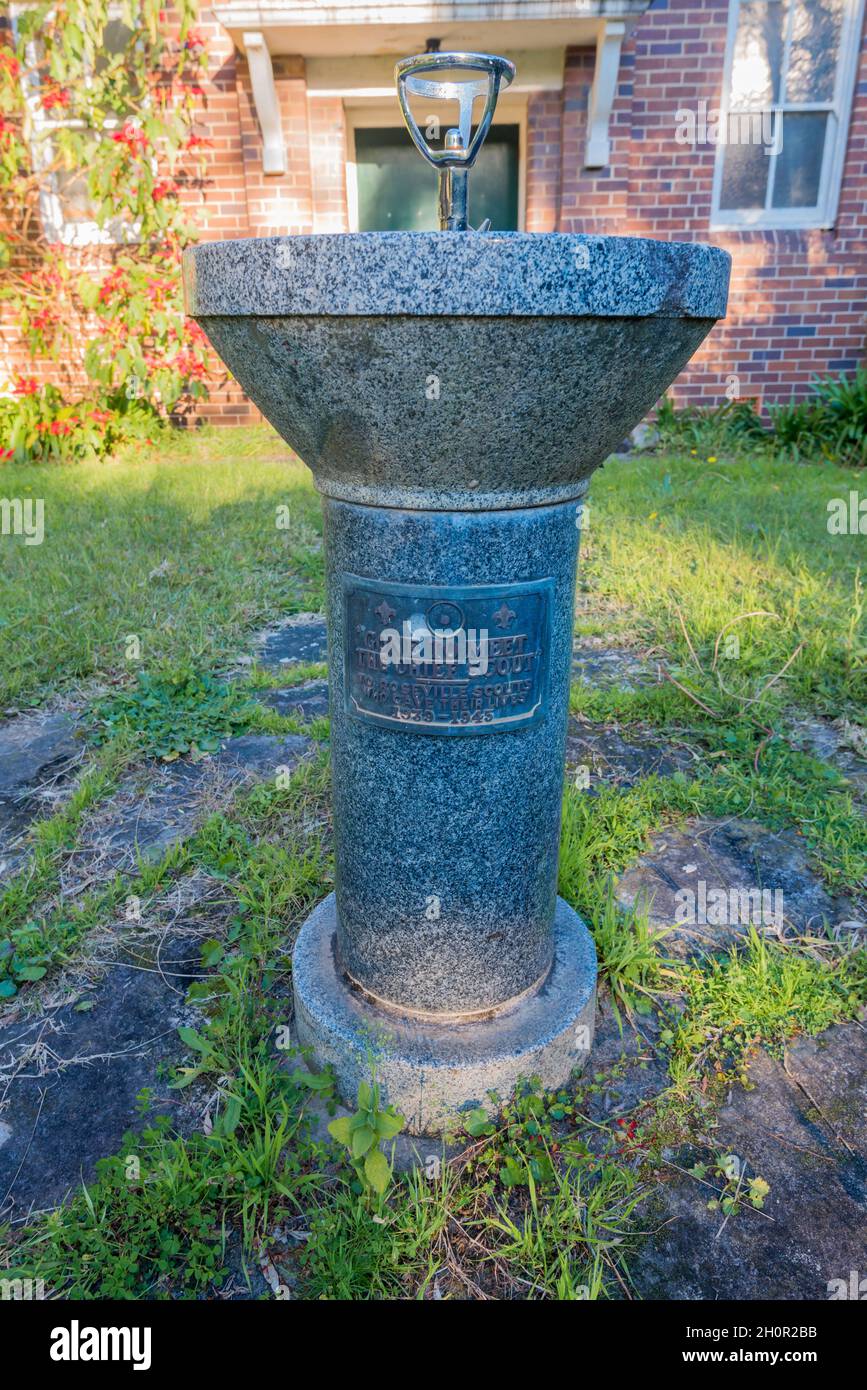 'Andato a incontrare il Capo Scout' l'iscrizione su un memoriale del 1 ° Roseville Scouts (Sydney, Australia) che ha dato la loro vita nella seconda guerra mondiale Foto Stock
