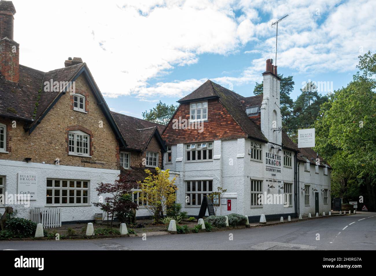 Bel & The Dragon pub a Churt nel Surrey Hills AONB, Inghilterra Regno Unito Foto Stock