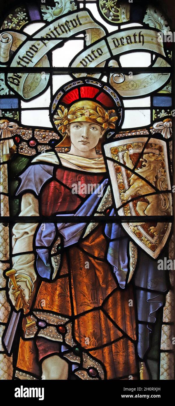 Vetrata di Percy Bacon raffigurante Courage, St Swithun's Church, Sandy, Bedfordshire Foto Stock