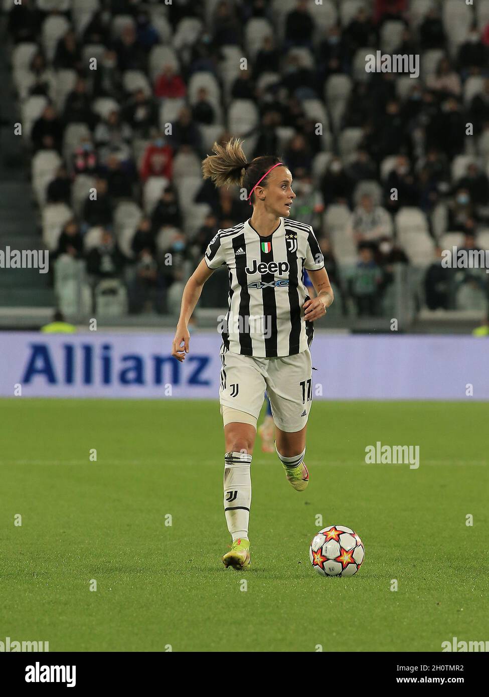 Torino, Italia. 13 ottobre 2021. Barbara Bonansea (Juventus FC Women) durante la Juventus FC vs Chelsea, UEFA Champions League Women Football match a Torino, Italia, Ottobre 13 2021 Credit: Independent Photo Agency/Alamy Live News Foto Stock