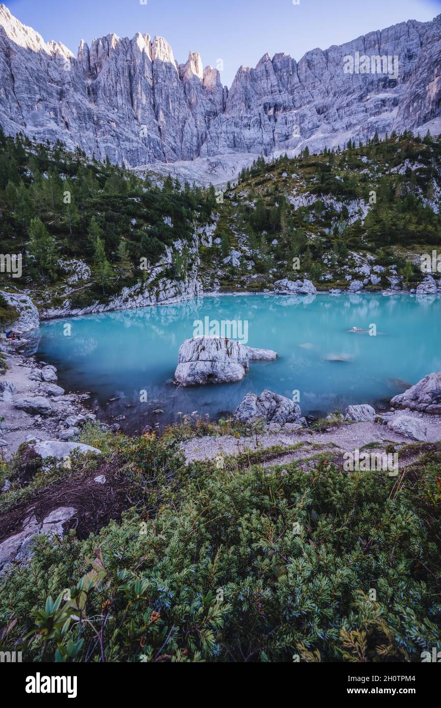 Bella montagna turchese Lago Sorapiss Dolomiti Foto Stock