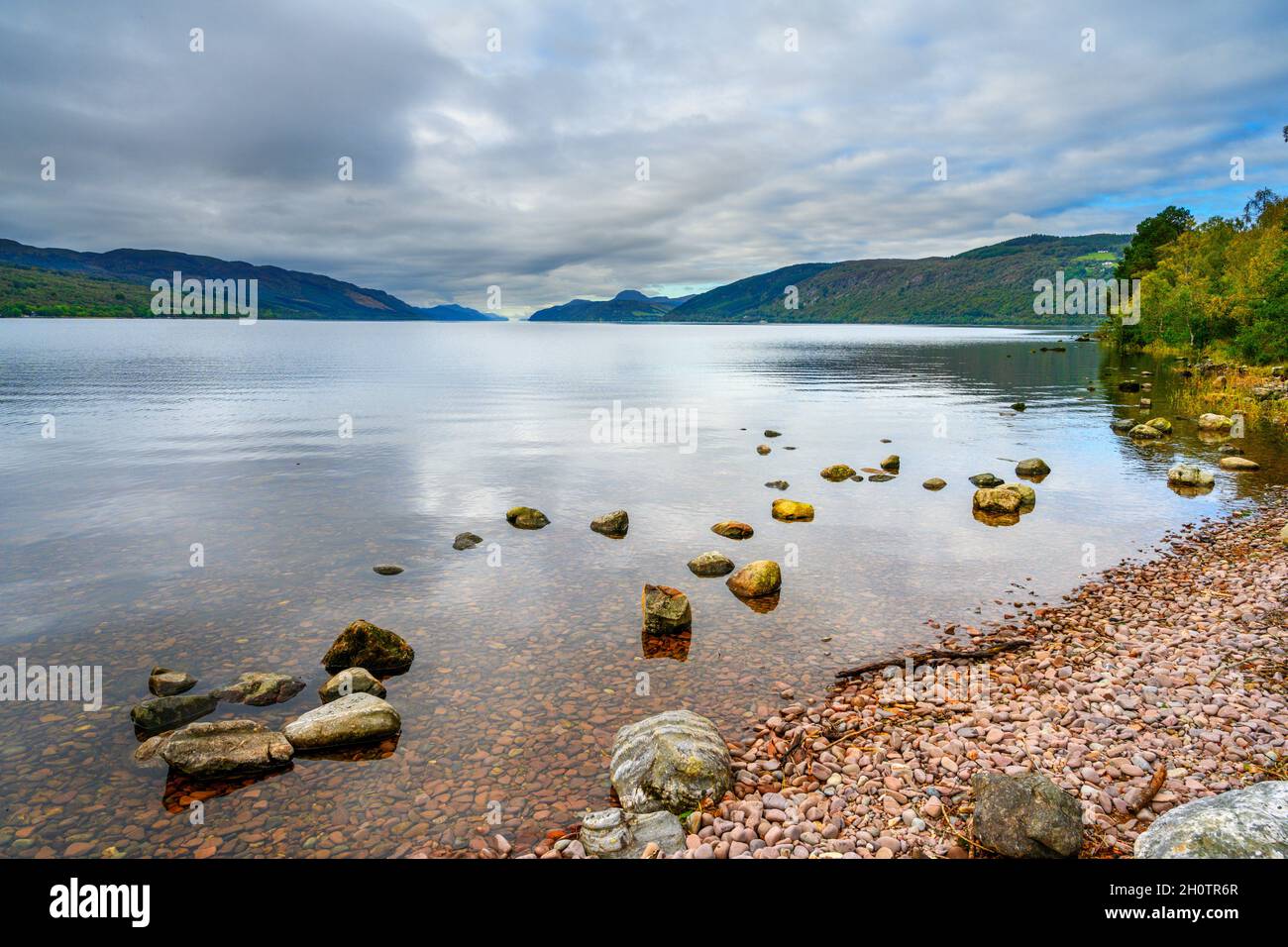 Loch Ness a Dores Beach, Dores, vicino a Inverness, Scozia Foto Stock