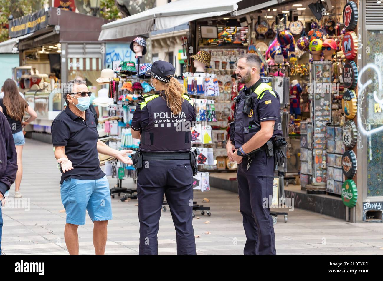 Barcellona, Spagna - 21 settembre 2021: Polizia Municipale di Barcellona, Guardia Urbana, protezione e assistenza per cittadini e turisti Foto Stock
