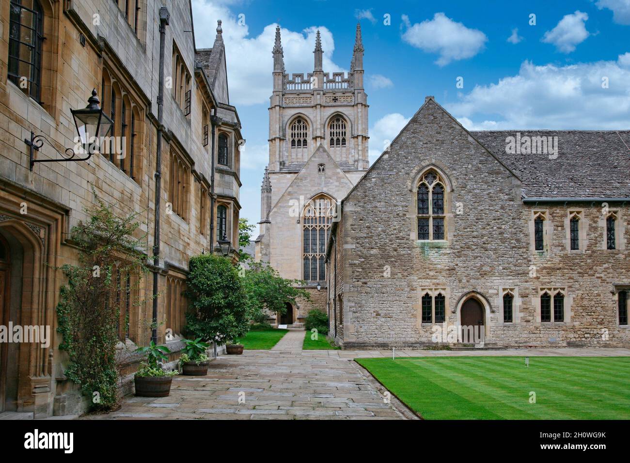 Oxford, Inghilterra - 9 luglio 2009: Il Merton College ha alcuni degli edifici medievali originali meglio conservati presso l'Università di Oxford Foto Stock