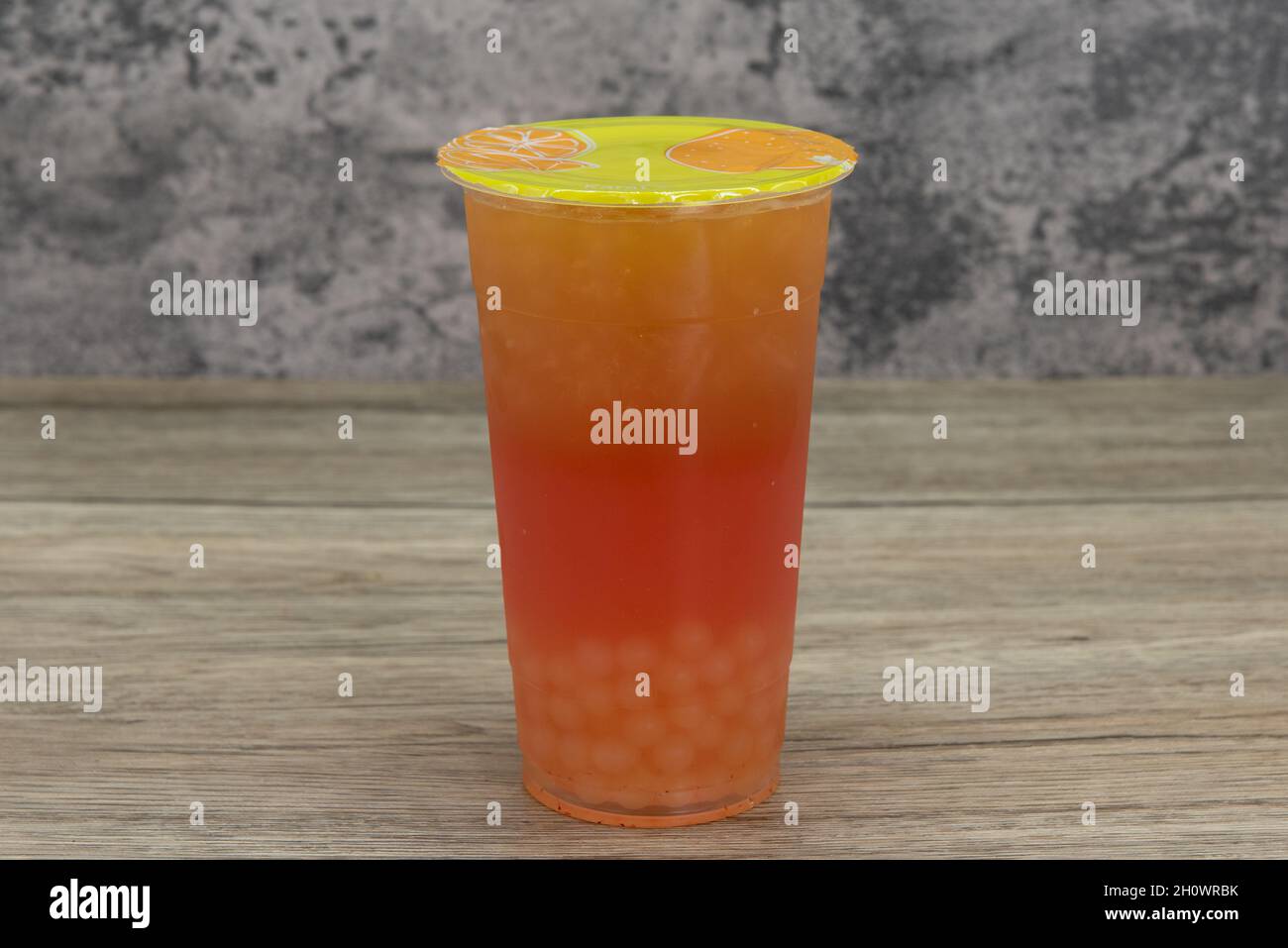 La bevanda ghiacciata del boba disseterà quel thrist e soddisferà quel desiderio dolce tutto in una bevanda. Foto Stock