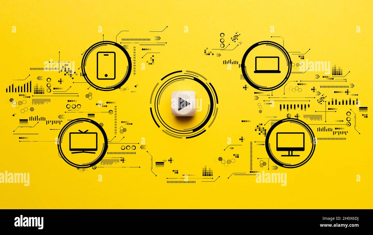 concetto video su dispositivi diversi. icone di computer, computer portatile e smartphone Foto Stock
