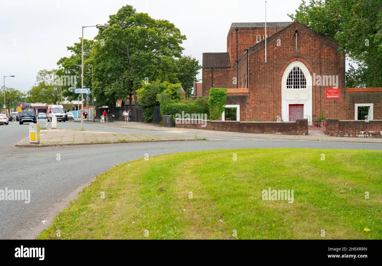 St Christopher's Church, Broad Lane/Lorenzo Drive, Norris Green, Liverpool 11. Preso nel settembre 2021. Foto Stock