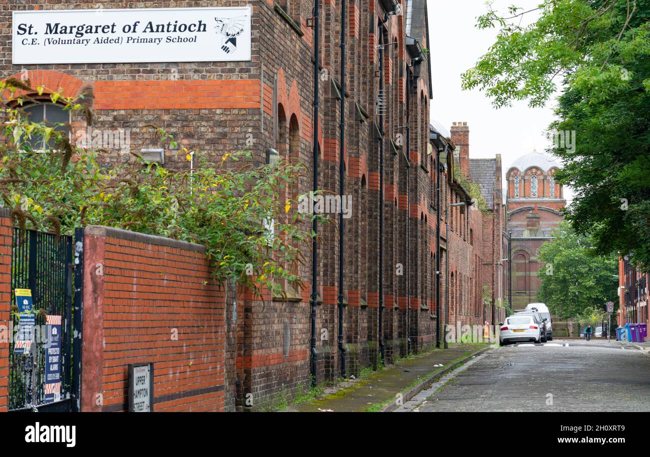 St Margaret of Antioch School, Upper Hampton Street, Toxteth, Liverpool 8. Immagine scattata nel settembre 2021. Foto Stock