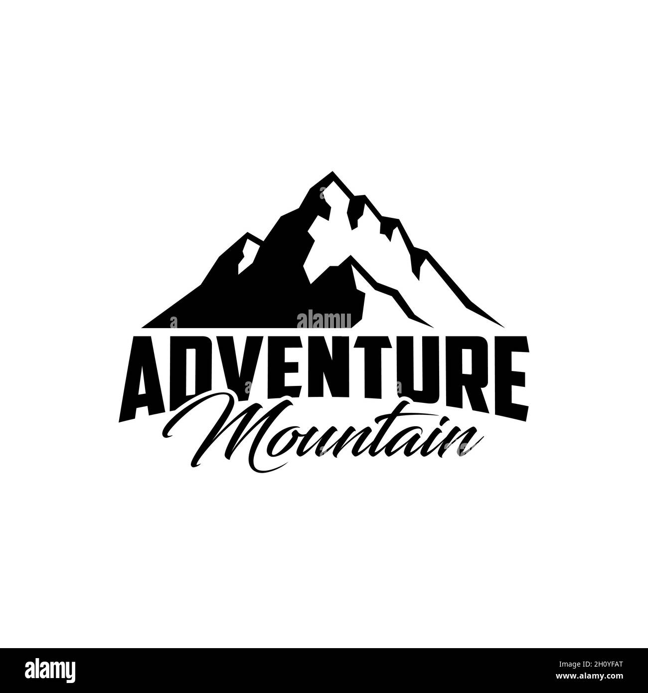 Illustrazione della montagna con il testo 'Adventure Mountain', logo del design relativo all'attività all'aperto Foto Stock