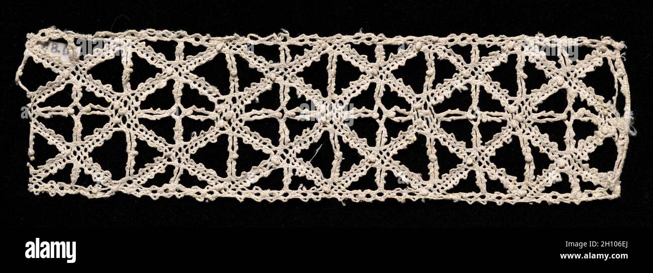 Inserimento del merletto della bobina senza Selvage, metà del 16 ° secolo. Italia, Venezia, metà del XVI secolo. Pizzo, bobina; media: 6.4 x 22.6 cm (2 1/2 x 8 7/8 pollici). Foto Stock