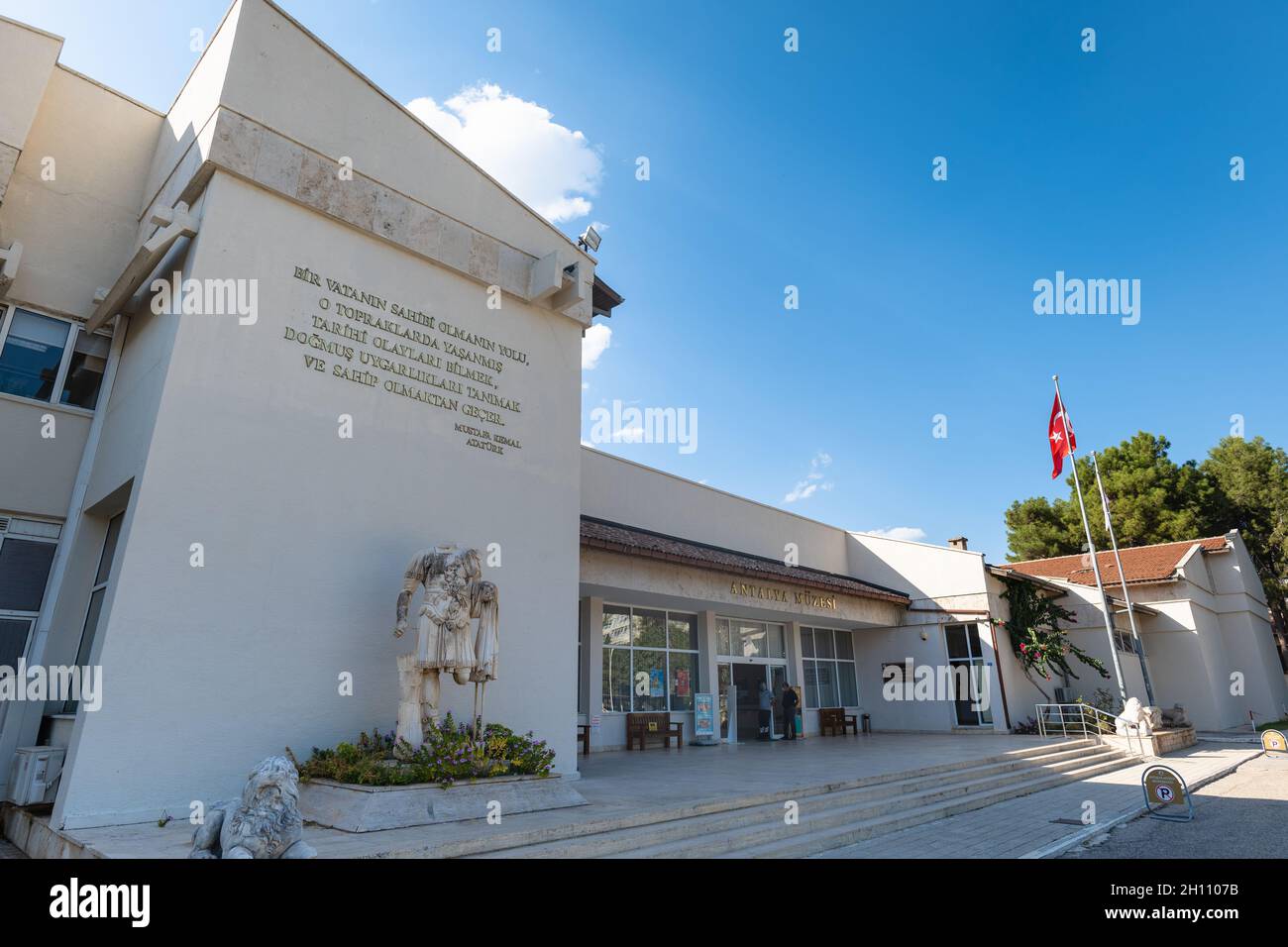 Antalya, Turchia - Ottobre 2021: Museo Archeologico di Antalya, uno dei più grandi musei Turkey situato ad Antalya in Turchia Foto Stock