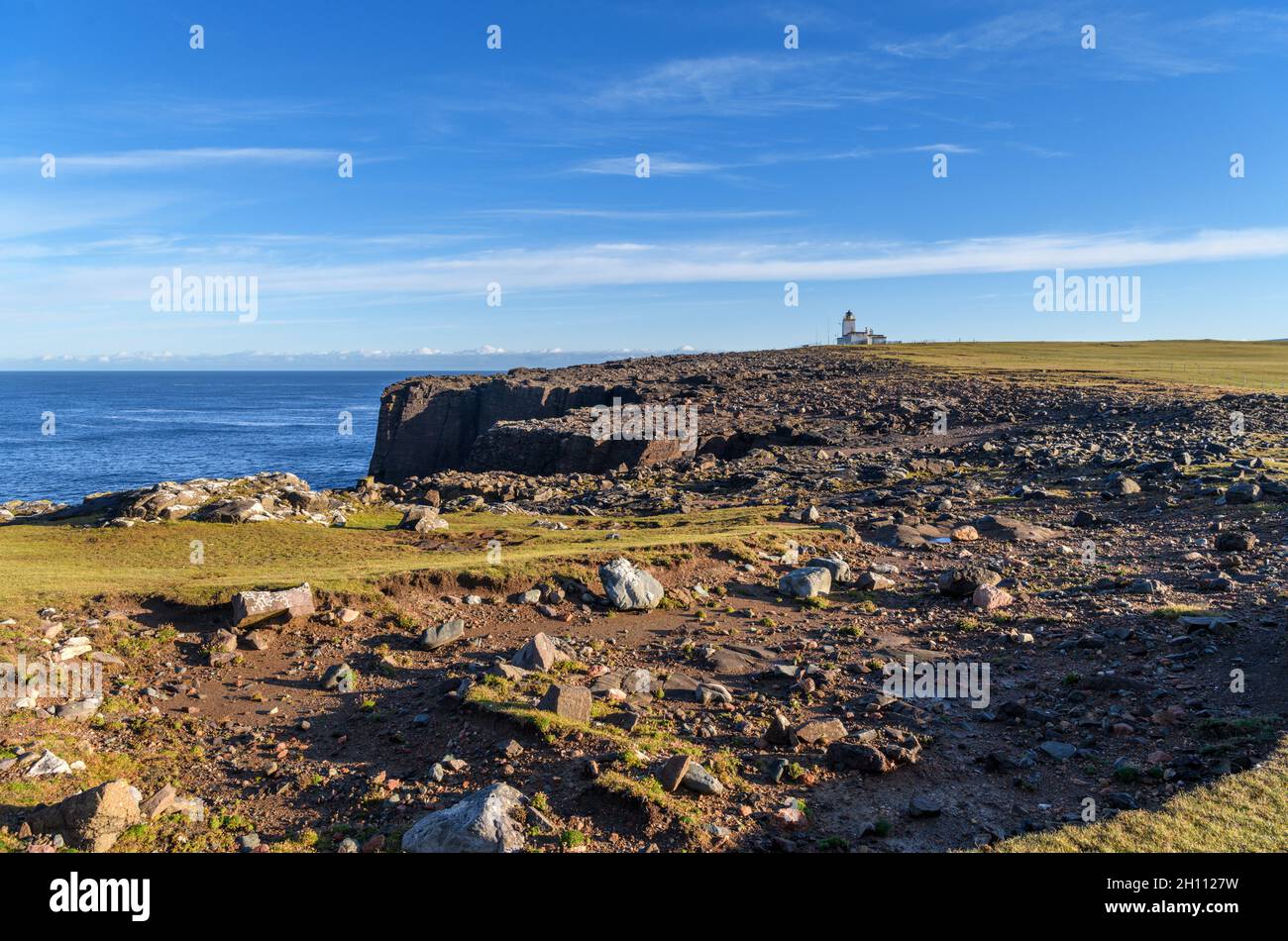 Faro di Eshaness, Eshaness, Mainland, Shetland, Scozia, REGNO UNITO Foto Stock