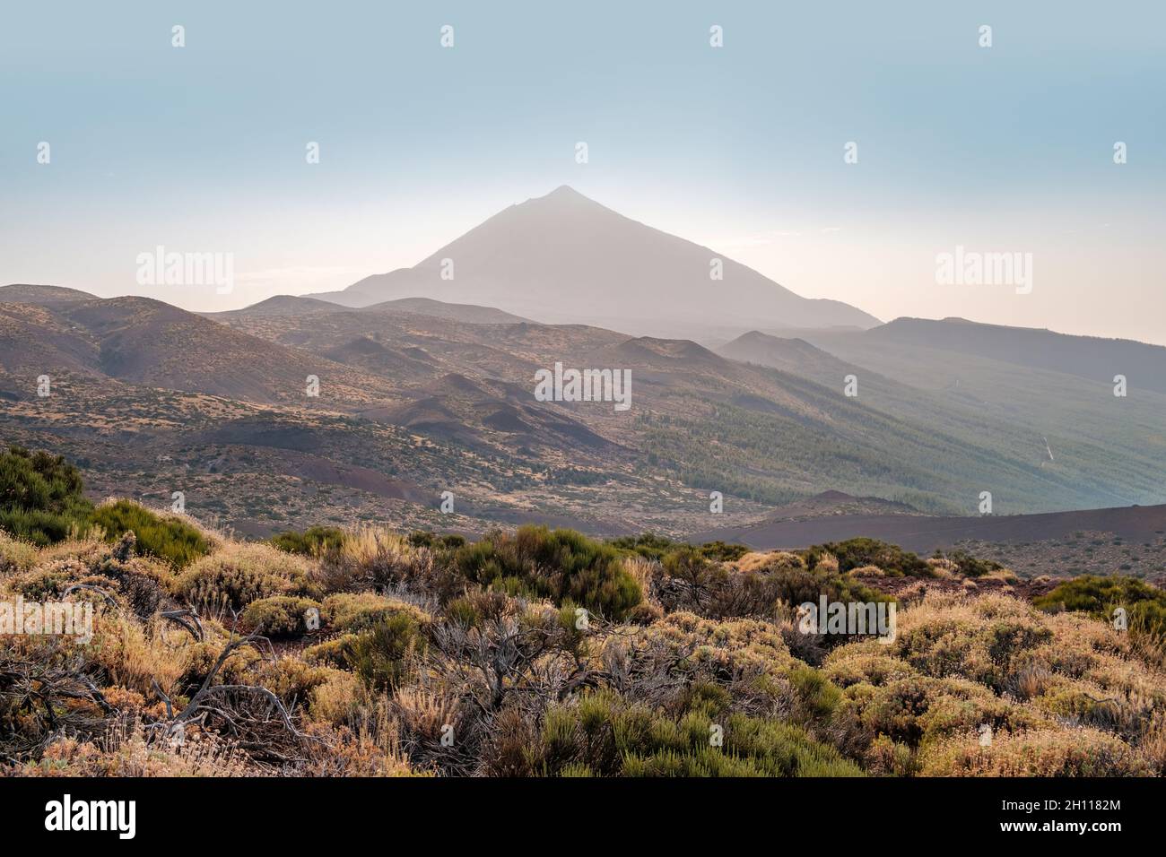 Vetta del vulcano, paesaggio di montagna Parco Nazionale del Teide a Tenerife Foto Stock