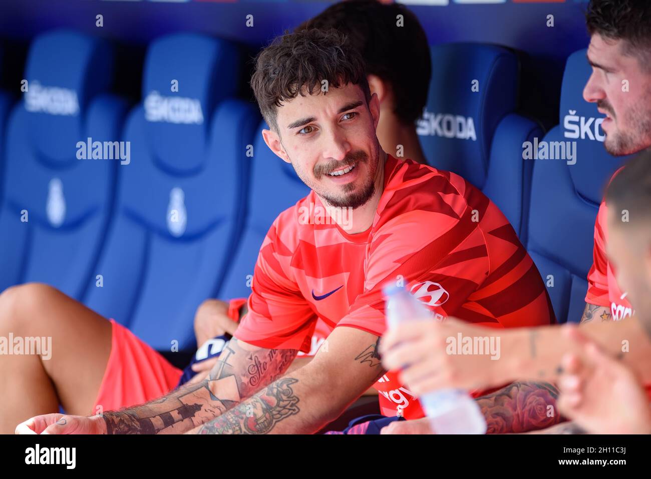 BARCELLONA - SET 12: Sime Vrsaljko siede in panchina durante la partita la Liga tra RCD Espanyol e Atletico de Madrid CF allo stadio RCDE di Sep Foto Stock