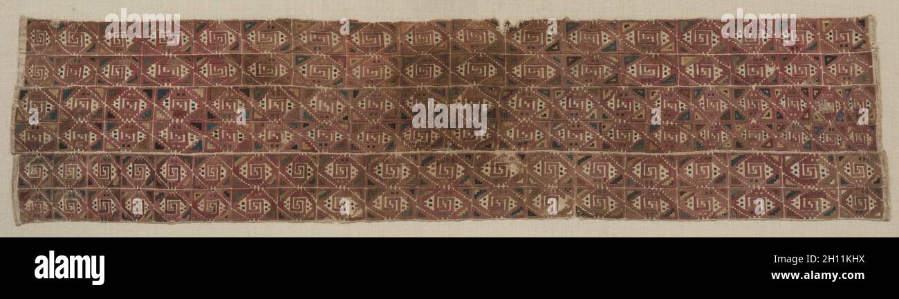 Panno grande, c. 1100-1400. Perù, Costa del Nord, Cultura di Chimú, XII-XV secolo. Tela liscia con decorazione a tappezzeria sovrapposta; cotone e lana; tuta: 142.3 x 33 cm (56 x 13 poll.). Foto Stock