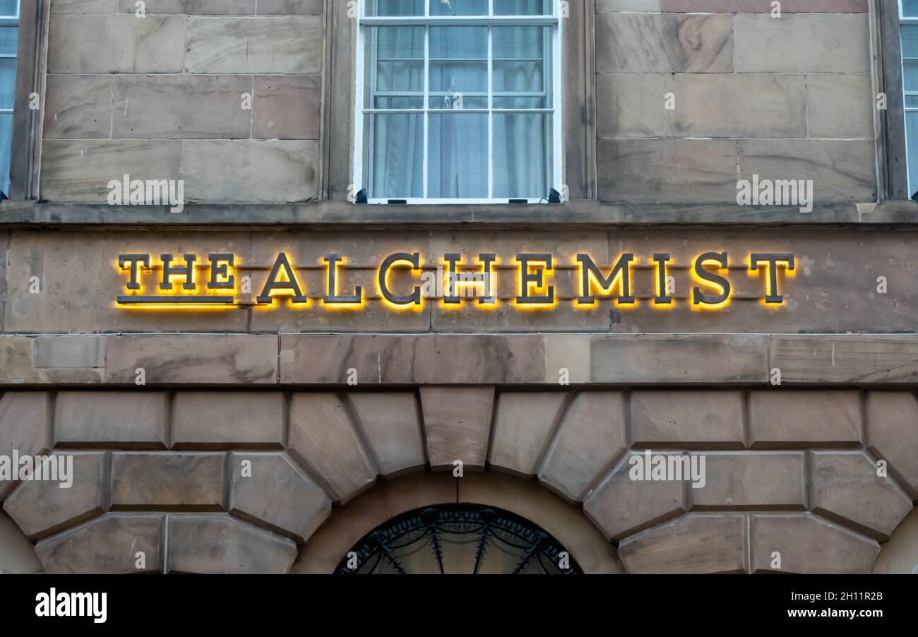 L'Alchemist, un cocktail bar ristorante nel centro di Liverpool, Regno Unito Foto Stock L'Alchemist, un cocktail bar ristorante nel centro di Liverpool, Regno Unito Foto Stock