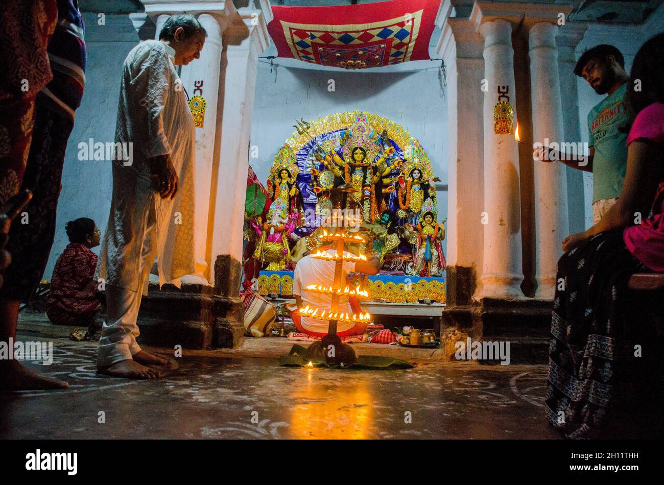 durga pujo sondhi pujo nella campagna occidentale bengala zaminars casa Foto Stock