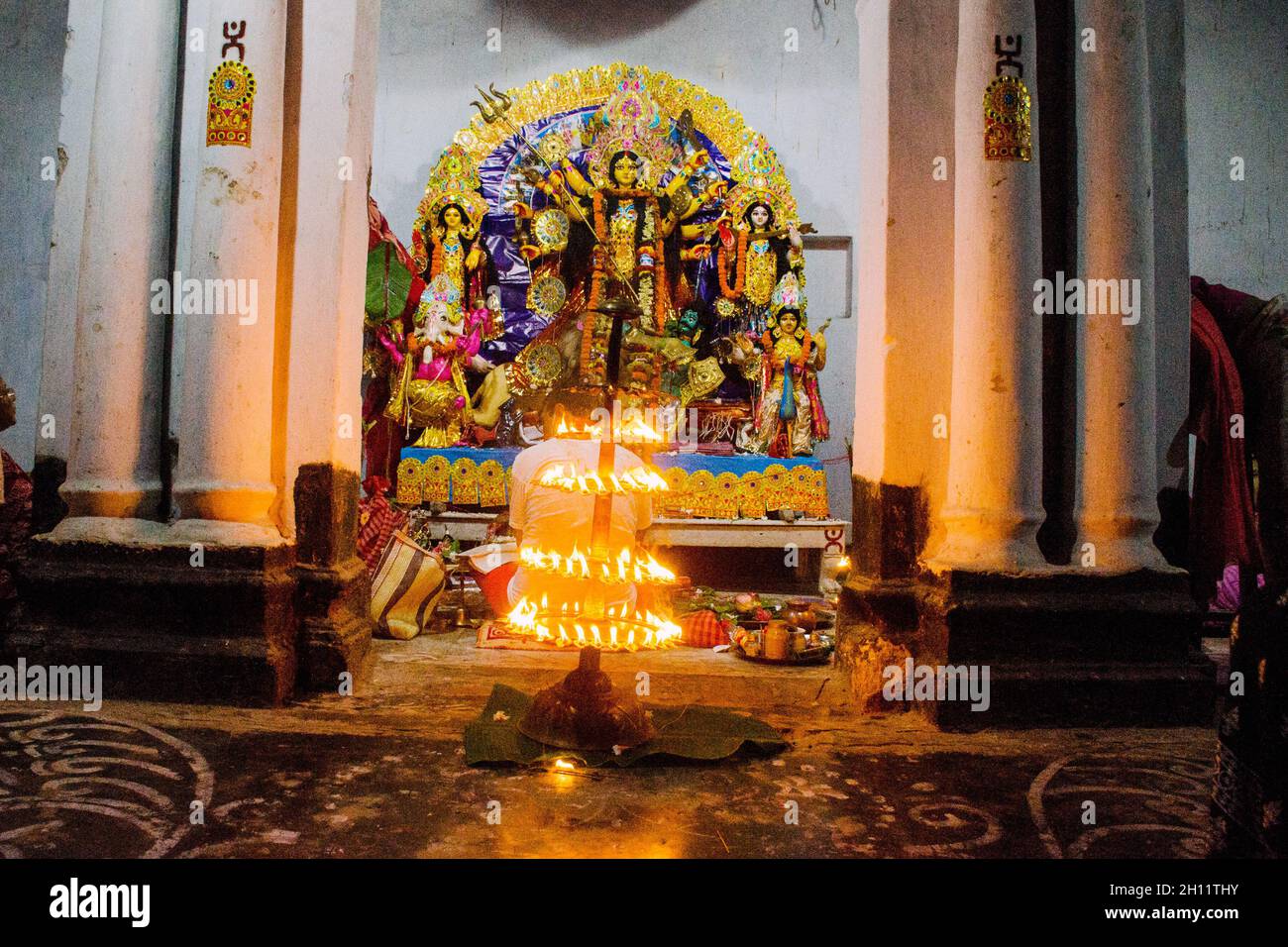durga pujo sondhi pujo nella campagna occidentale bengala zaminars casa Foto Stock