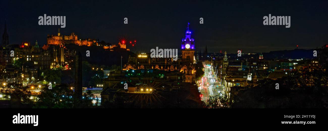 La città di Edimburgo di notte Foto Stock