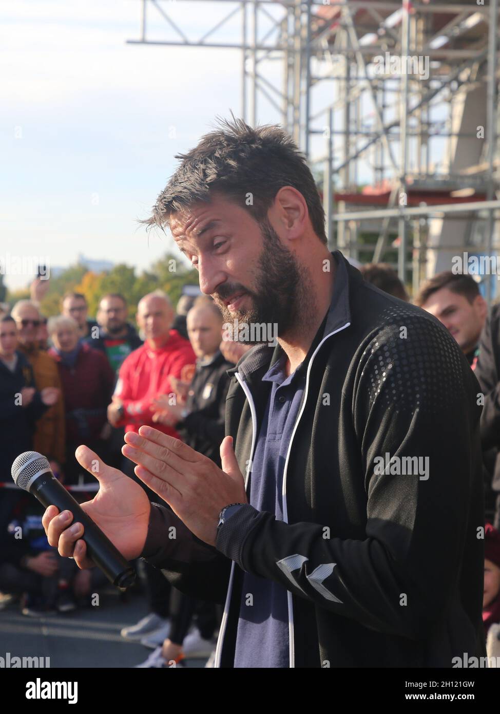 Head Coach Bennett Wiegert alla reception del giocatore di Handball SC Magdeburg dopo aver vinto il campionato del mondo IHF Super Globe Club 2021 di fronte al Foto Stock