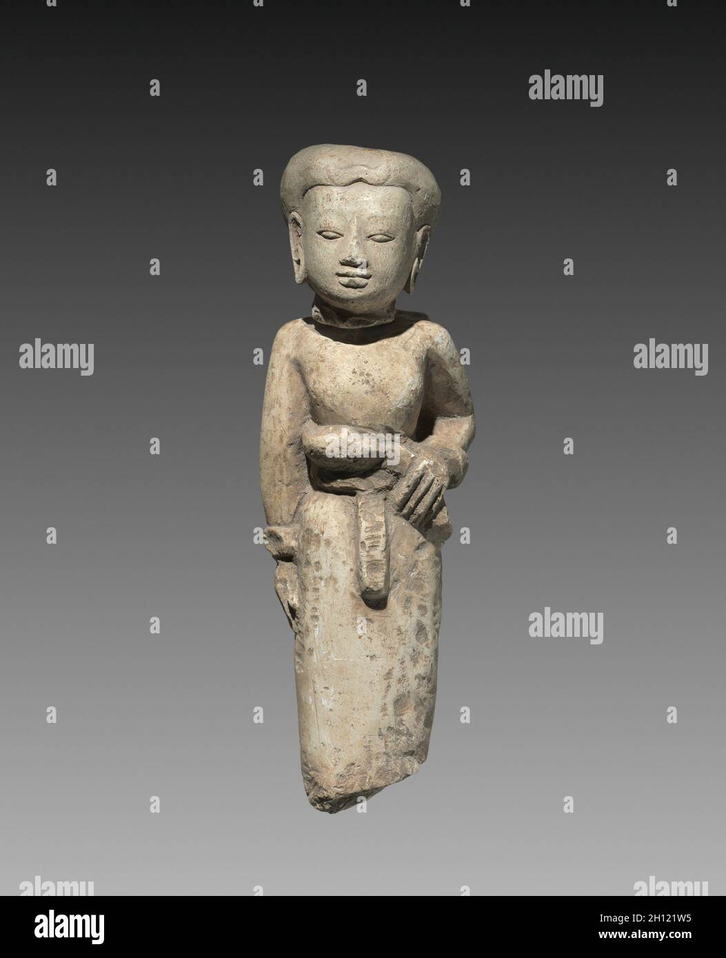 Figura femminile, Majapahit dinastia (1293-1478). Java Orientale, Majapahit dinastia (1295-1478). La terracotta; complessivo: 17,6 cm (6 15/16 in.). Foto Stock