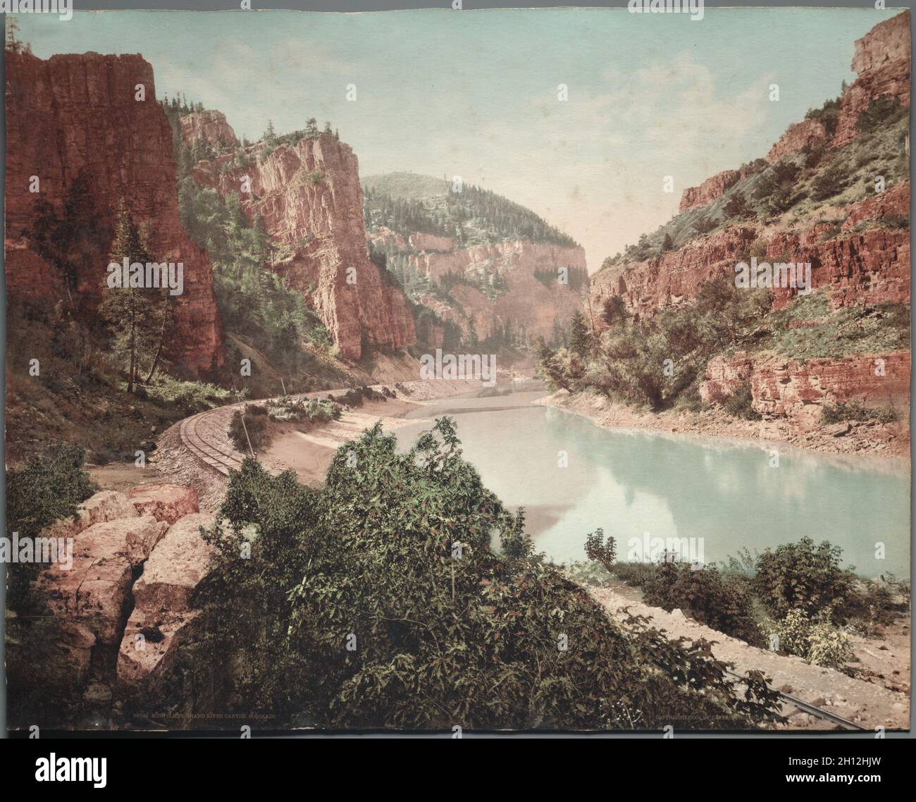 Eco Cliffs, Grand River Canyon, 1890. William Henry Jackson (americano, 1843-1942). Fotocromia; immagine: 26.7 x 52.7 cm (10 1/2 x 20 3/4 poll.); opaca: 61 x 76.2 cm (24 x 30 poll.). Foto Stock