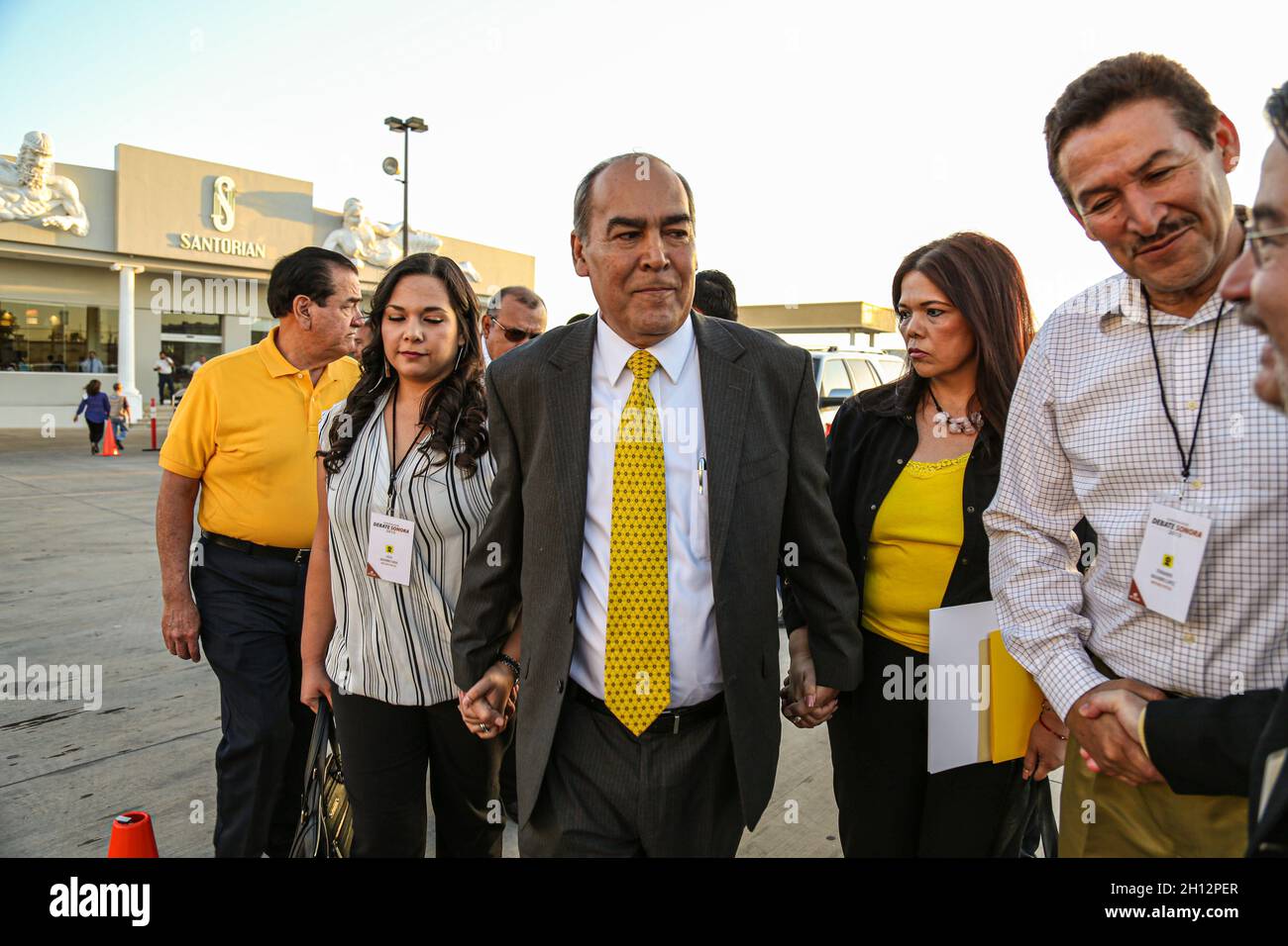 Arriva Carlos Navarro. Dibattito politico dell'Istituto elettorale di Stato, IEE, elezioni. Hermosillo sonora, 21 aprile 2015. (Foto di Irrael Garnica / NortePhoto) dibattito politico del Instituto Estatal elettorale, IEE, eleciones. Hermosillo sonora a 21 abril 2015.(Photo by Irrael Garnica / NortePhoto) Foto Stock