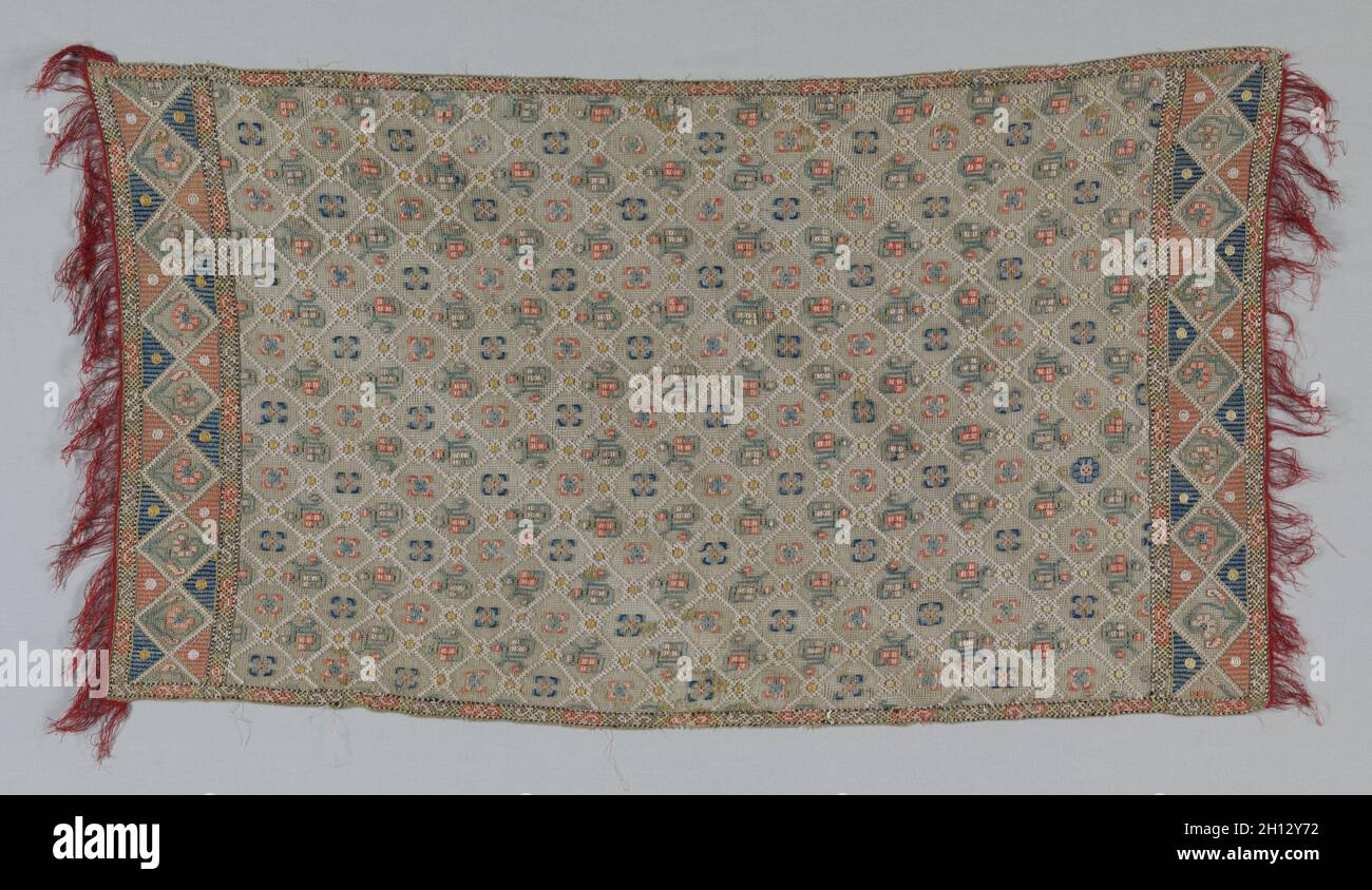 Scialle ricamato (?), XVIII-XIX secolo. Turchia, XVIII-XIX secolo. Ricamo:  seta su seta compensazione; complessivo: 127 x 75,5 cm (50 x 29 3/4 in Foto  stock - Alamy