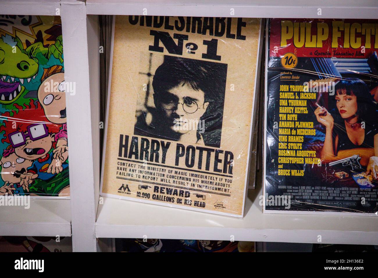 Un poster di Harry Potter durante il primo giorno del DIVANO (Salon del Ocio y la Fantasia) 2021, una fiera rivolta al pubblico geek in Colombia che mescola Cosplay, gioco, supereroe e fan di film provenienti da tutta la Colombia, a Bogota, Colombia il 14 ottobre 2021. Foto Stock