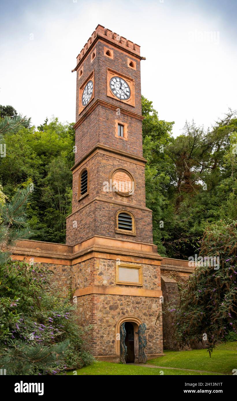 Regno Unito, Inghilterra, Worcestershire, Great Malvern, North Malvern Road, 1901 Torre dell'Orologio Tank eretta sopra il pozzo per commemorare l'incoronazione di Edoardo VII Foto Stock