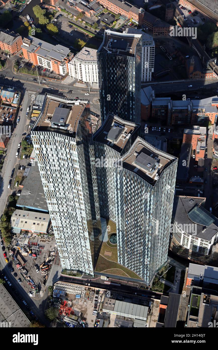 Vista aerea dello sviluppo dei grattacieli di Deansgate Square (Owen Street) nel centro di Manchester Foto Stock