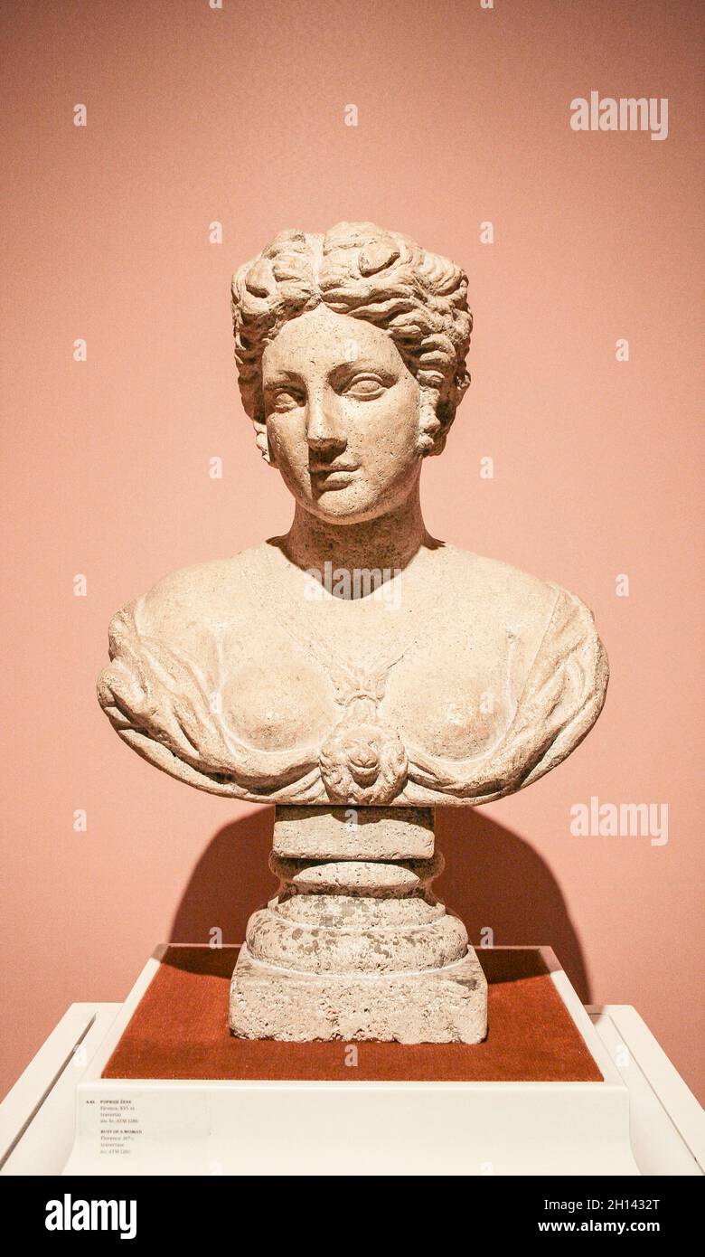 Zagabria, Croazia, Repubblica Hrvatska, Europa. Museo Mimara (Muzej Mimara). Busto di donna, circa 16 ° secolo., Firenze, artista sconosciuto, travertino. Foto Stock