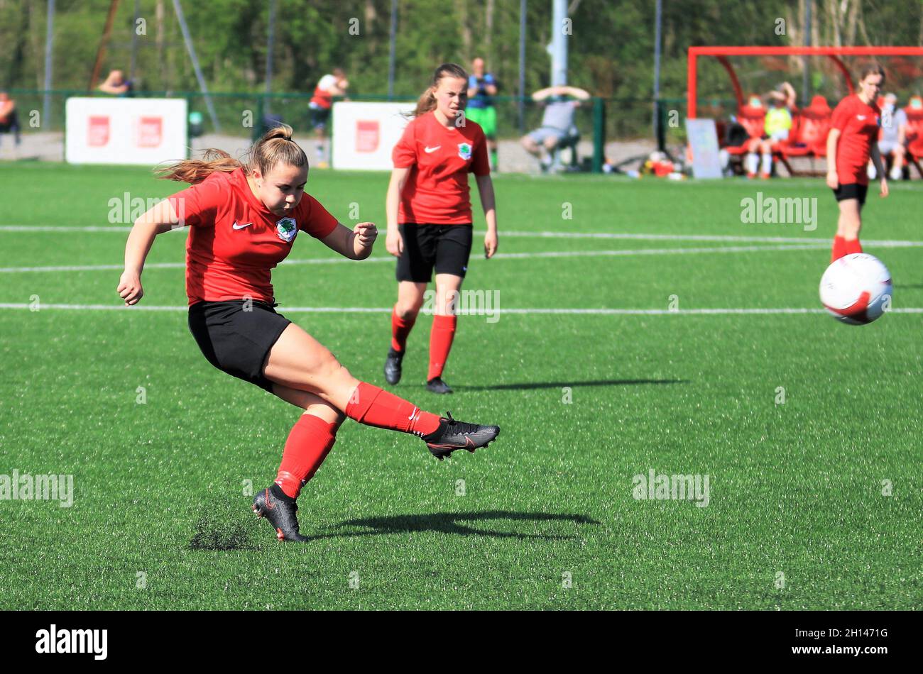 Seren Watkins in azione per Cyncoed Ladies Football Club Foto Stock Seren Watkins in azione per Cyncoed Ladies Football Club Foto Stock