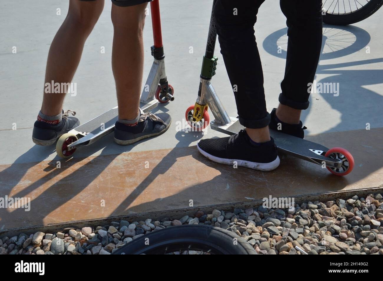 Dobrograd, regione di Vladimir, Russia. 2 settembre 2017. Competizioni skateboard e BMX dedicate alla chiusura della stagione skateboard. Ragazzi o Foto Stock