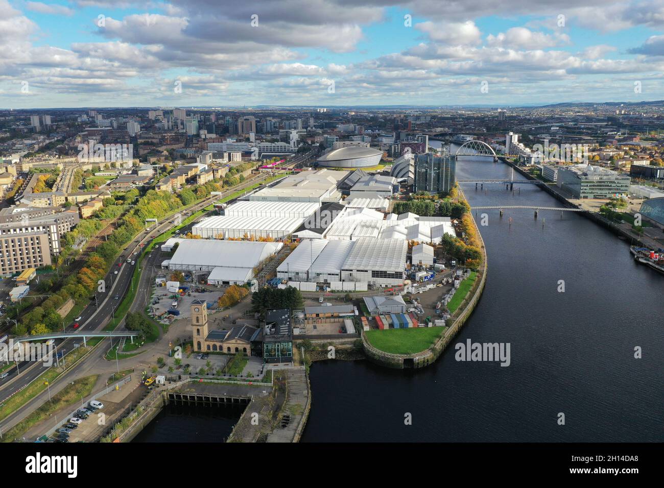 Vista aerea del SEC Glasgow COP26 sede con edifici temporanei Foto Stock