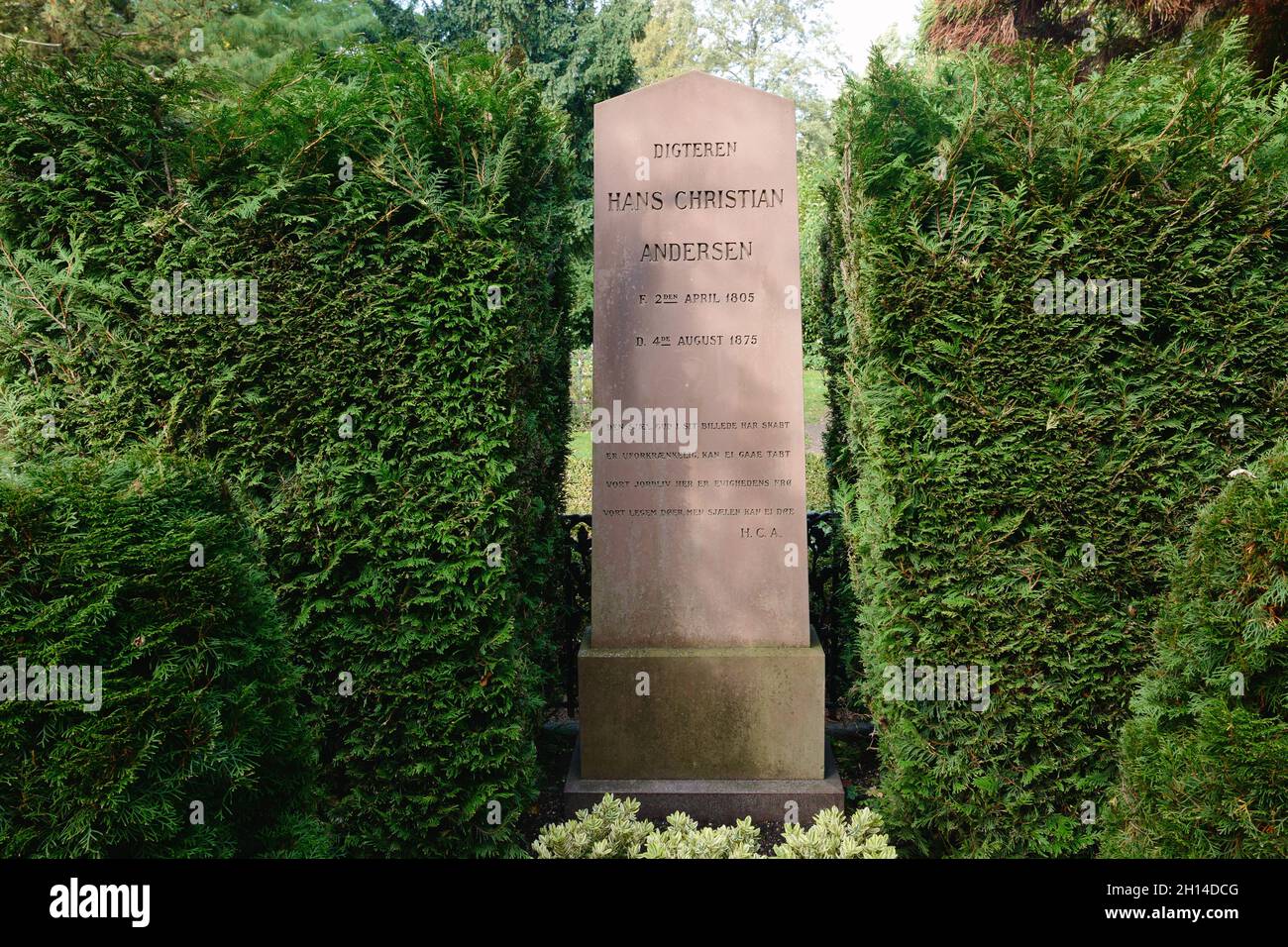 Tomba e lapide di Hans Christian Andersen, famoso scrittore, cimitero di Assistens, Nørrebro, Copenaghen, Danimarca, Scandinavia, ottobre 2021 Foto Stock
