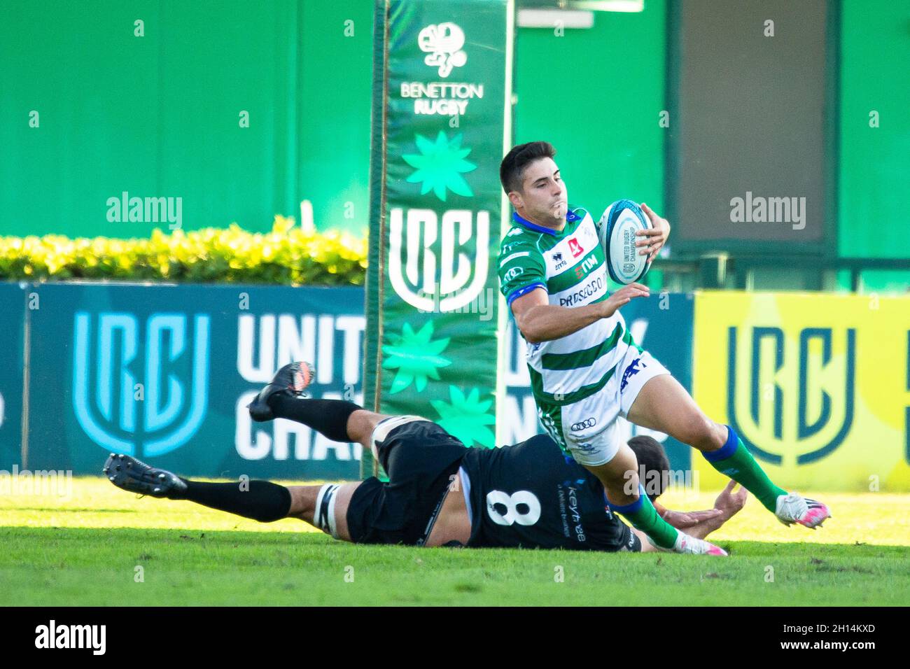 Stadio Monigo, Treviso, Italia, 16 ottobre 2021, Tomas Albornoz (Benetton Treviso) durante Benetton Rugby vs Ospreys - United Rugby Championship Match Credit: Live Media Publishing Group/Alamy Live News Foto Stock