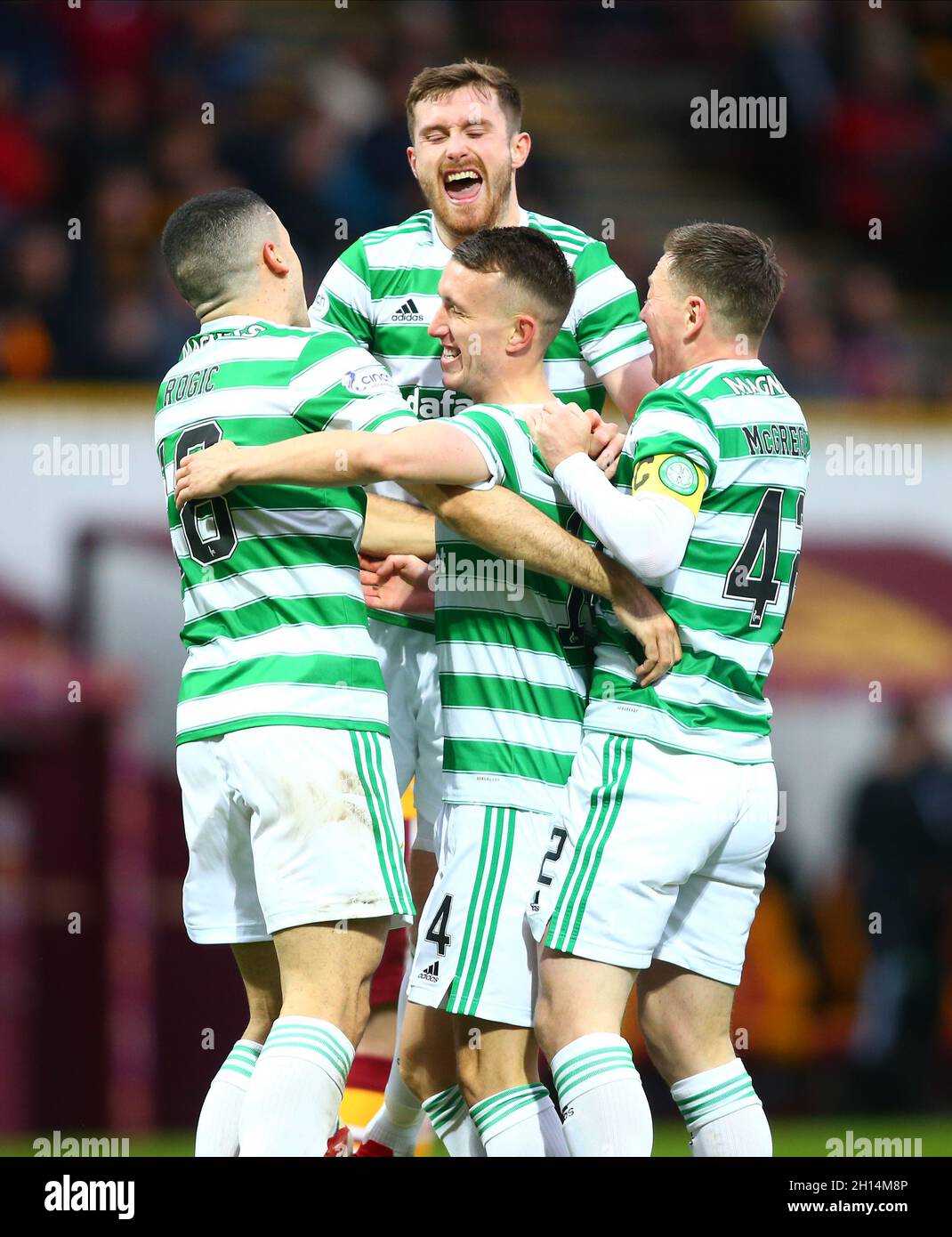 Abir Park, Motherwell, Regno Unito. 16 ottobre 2021. Scottish Premier League Football, Motherwell contro Celtic; David Turnbull di Celtic non celebra l'obiettivo contro il suo vecchio club dopo che ha reso 2-0 a Celtic nel 52 minuti di credito: Azione Plus Sport/Alamy Live News Foto Stock