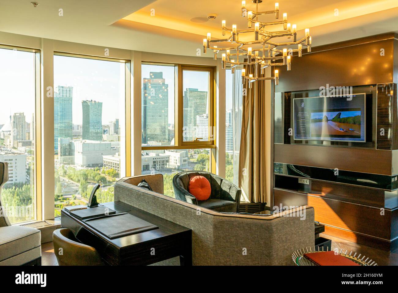 Lussuoso soggiorno in junior suite nel Ritz-Carlton, Astana hotel, Kazakhstan Foto Stock