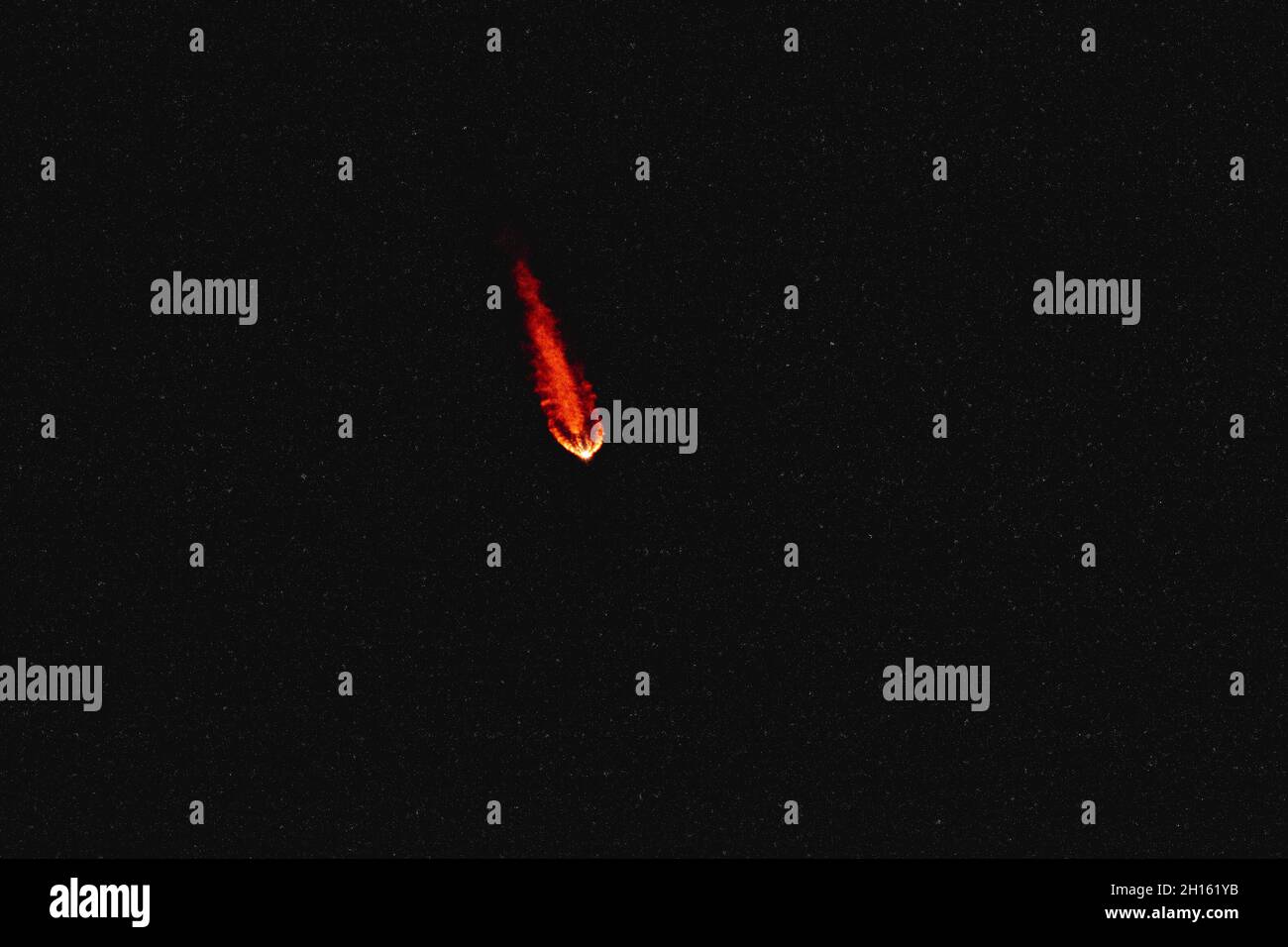 Un razzo ULA Atlas V che trasporta la navicella spaziale Lucy della NASA lancia dallo SLC-41 alla Stazione spaziale di Cape Canaveral, Fl., 16 ottobre 2021. Questa missione sarà la prima ad esplorare gli asteroidi troiani di Giove, portando una nuova visione della storia del sistema solare. (STATI UNITI Space Force foto di Joshua conti) Foto Stock