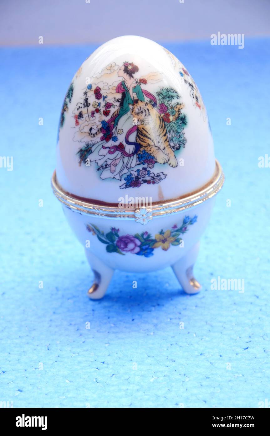 un'opera d'arte da ceramiche splendidamente dipinte Foto Stock