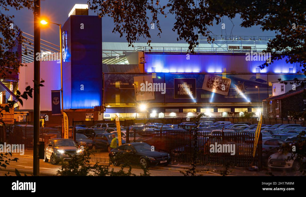 Goodison Park, sede dell'Everton Football Club dal 1892, situato nel quartiere Walton di Liverpool. Preso durante una partita nel settembre 2021. Foto Stock